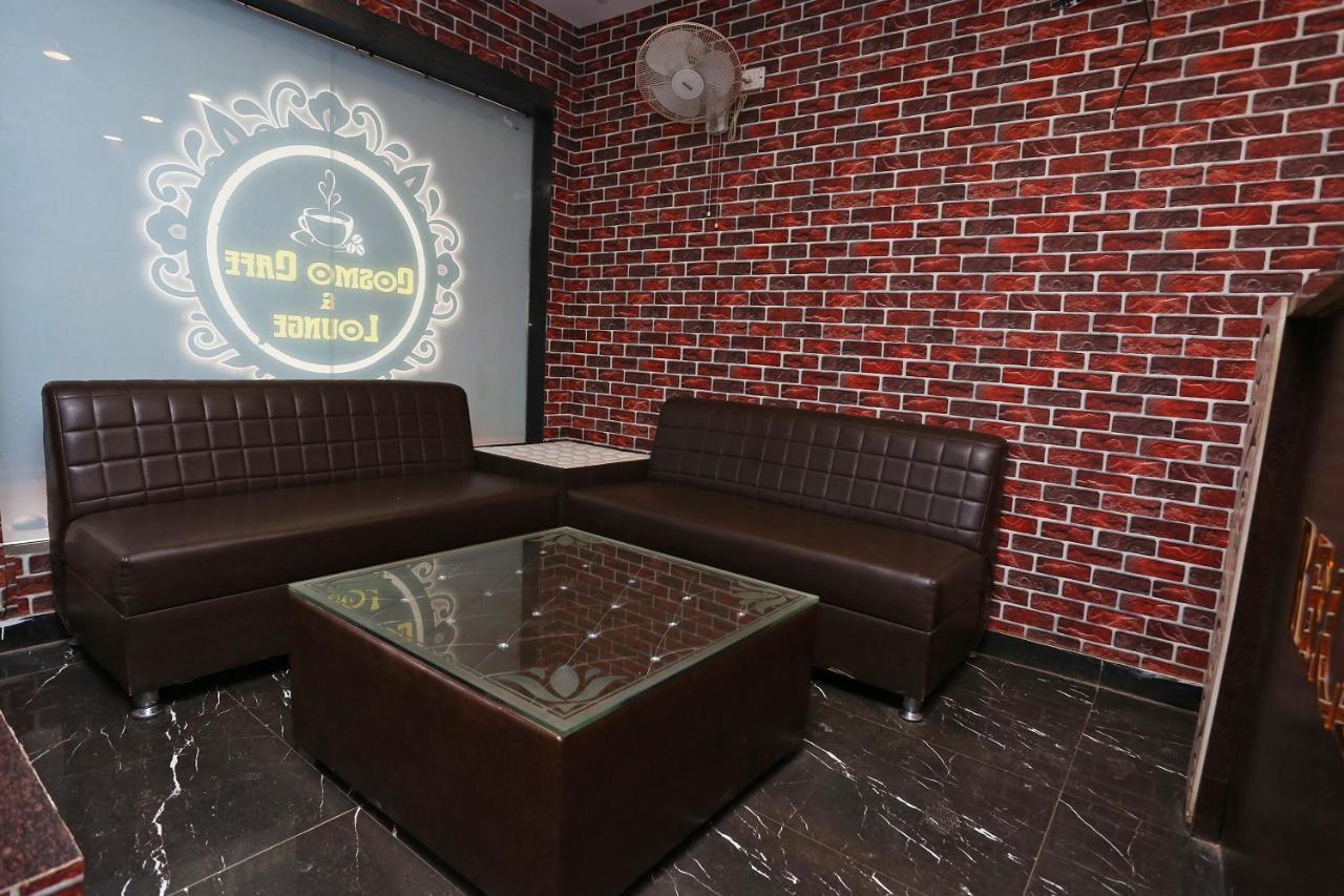 โอโย 43897 เรดสโตน Hotel กวาลิออร์ ภายนอก รูปภาพ