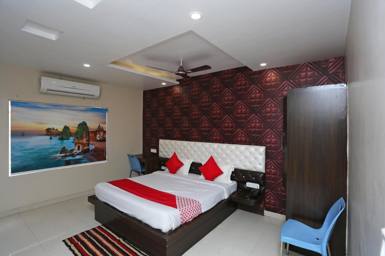 โอโย 43897 เรดสโตน Hotel กวาลิออร์ ภายนอก รูปภาพ